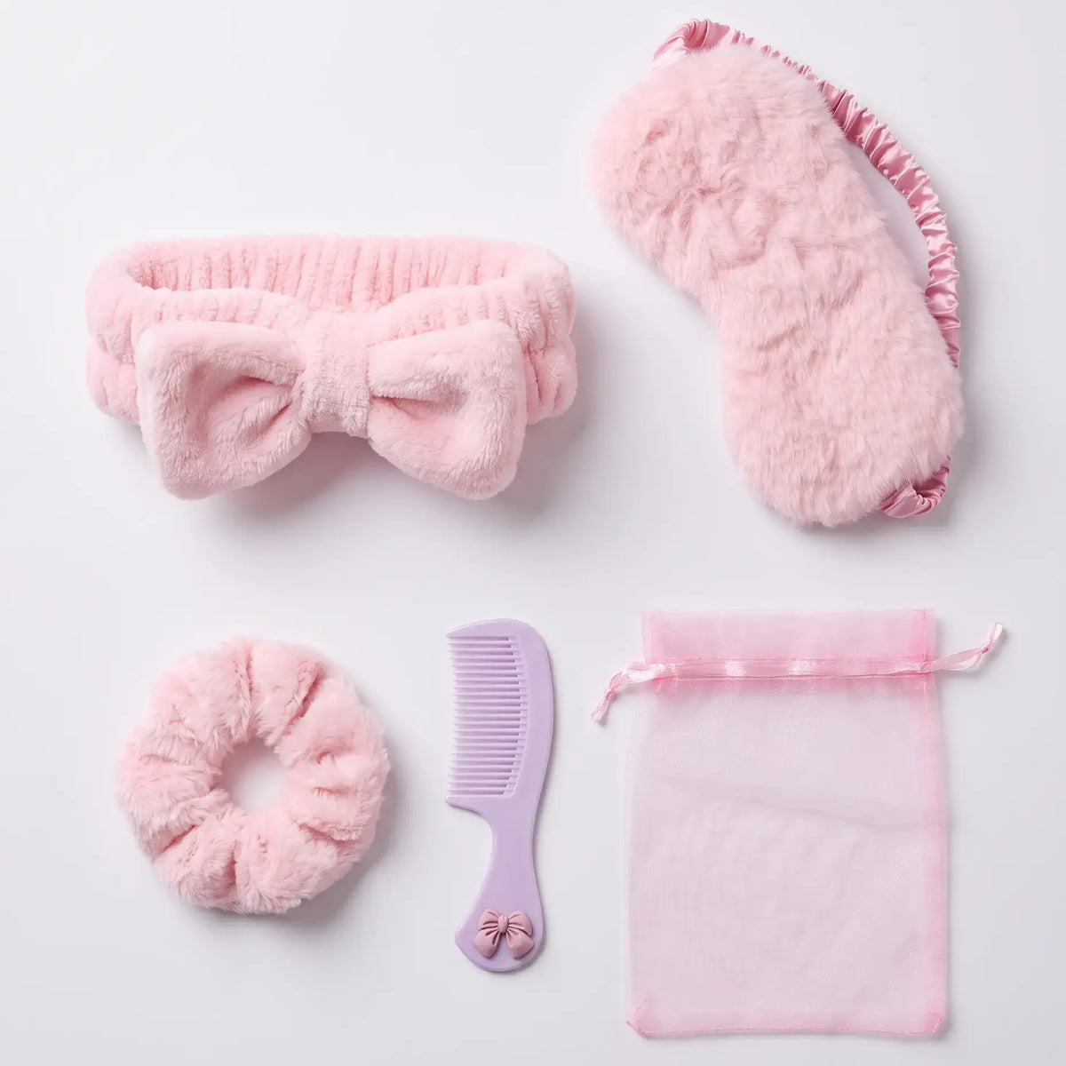 Reliva Comfy Set - 5-piece self-care kit with headband, scrunchie, eye mask, hair comb and pouch | مجموعة الراحة من ريليڤا - طقم عناية ٥ قطع: عصابة شعر، ربطة شعر، غطاء عيون، مشط، وكيس